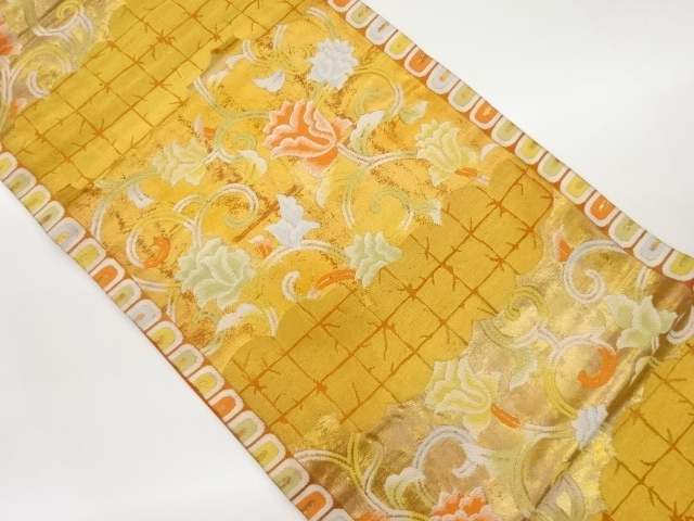 花唐草に雲取り・格子模様織出し袋帯